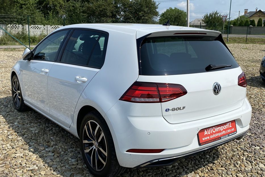 Продам Volkswagen e-Golf 35.8 kWh 100 кВт/136 к.с. 2020 года в Львове