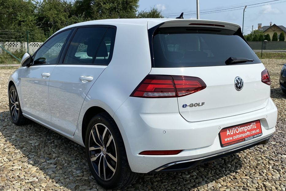 Продам Volkswagen e-Golf 35.8 kWh 100 кВт/136 к.с. 2020 года в Львове