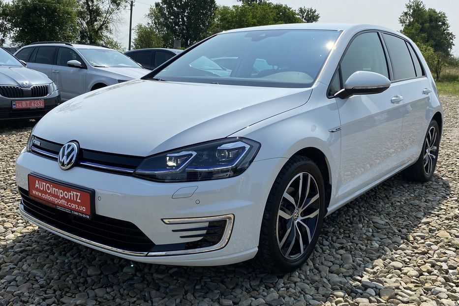 Продам Volkswagen e-Golf 35.8 kWh 100 кВт/136 к.с. 2020 года в Львове