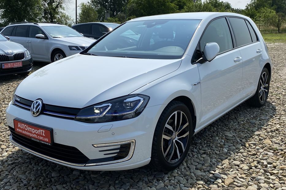 Продам Volkswagen e-Golf 35.8 kWh 100 кВт/136 к.с. 2020 года в Львове