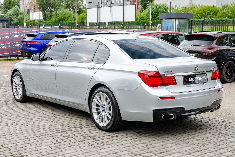 Продам BMW 750 Li 2013 года в Киеве