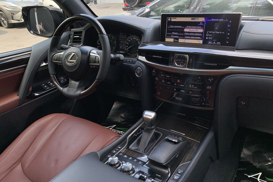 Продам Lexus LX 570 Official 2016 года в Киеве