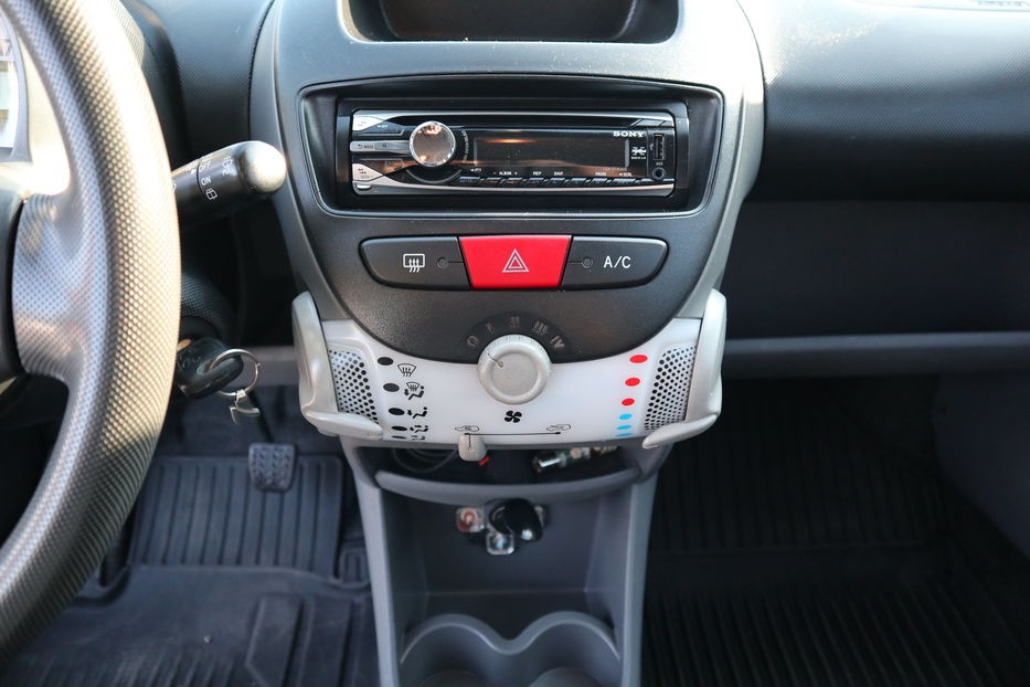 Продам Peugeot 107 2011 года в Одессе