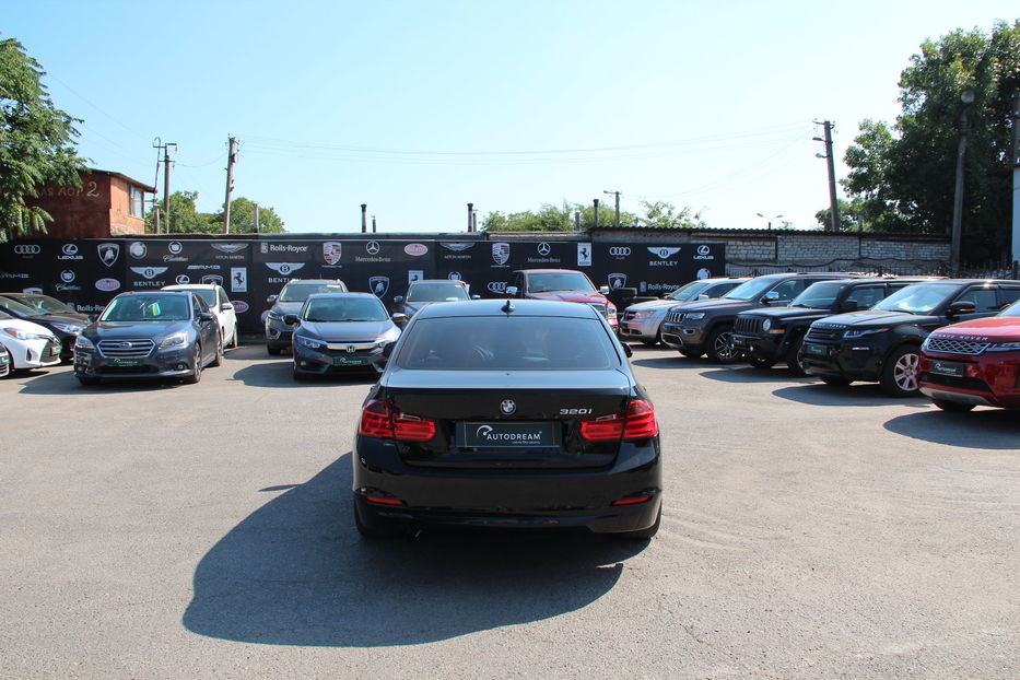 Продам BMW 320 2015 года в Одессе