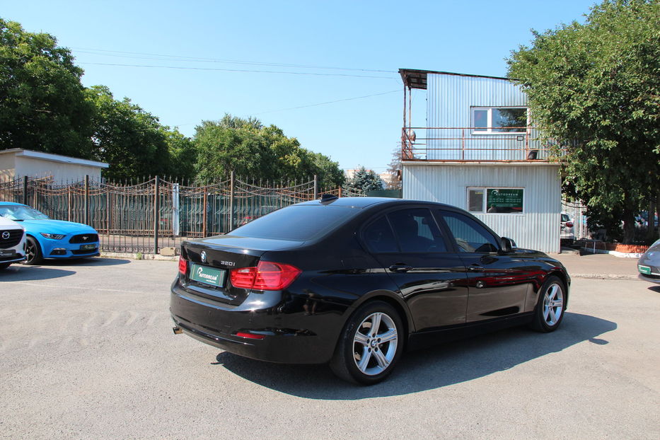 Продам BMW 320 2015 года в Одессе