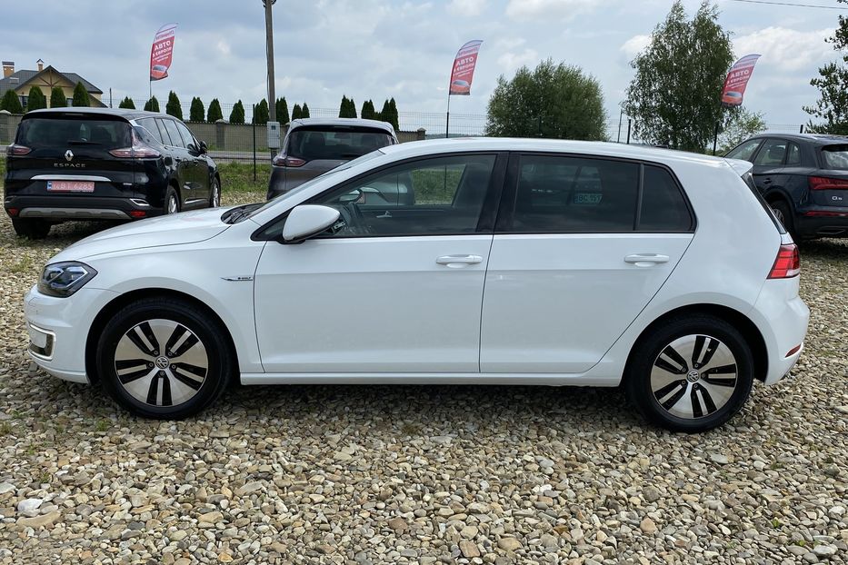 Продам Volkswagen e-Golf 35.8 kWh 100 кВт/136 к.с. 2018 года в Львове