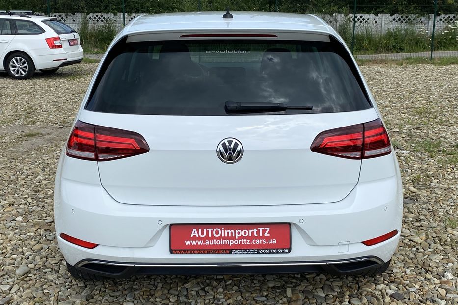 Продам Volkswagen e-Golf 35.8 kWh 100 кВт/136 к.с. 2018 года в Львове