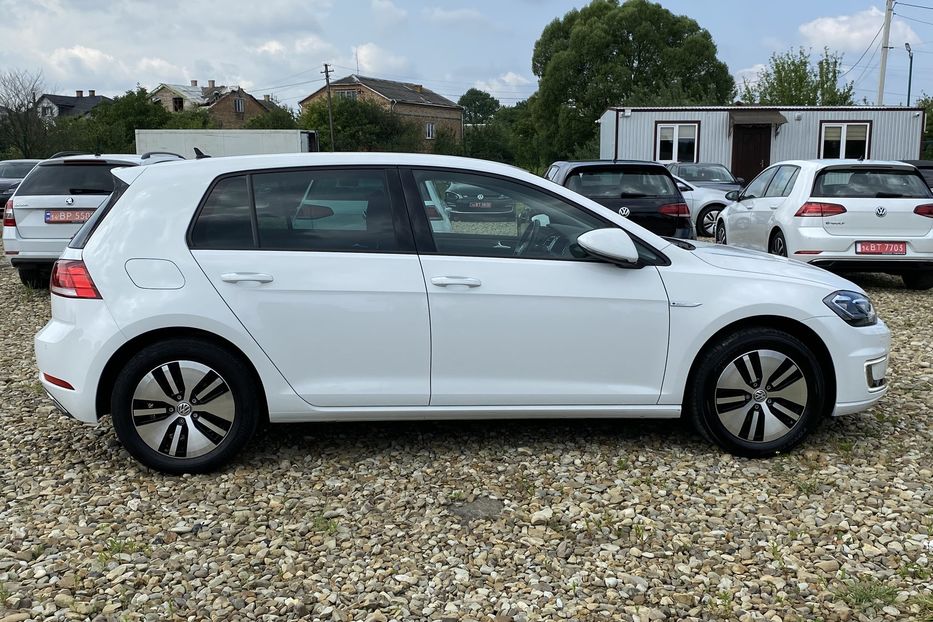 Продам Volkswagen e-Golf 35.8 kWh 100 кВт/136 к.с. 2018 года в Львове