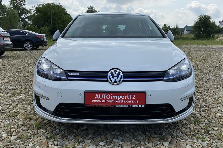 Продам Volkswagen e-Golf 35.8 kWh 100 кВт/136 к.с. 2018 года в Львове