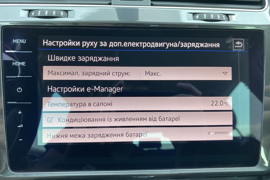 Продам Volkswagen e-Golf 35.8 kWh 100 кВт/136 к.с. 2018 года в Львове