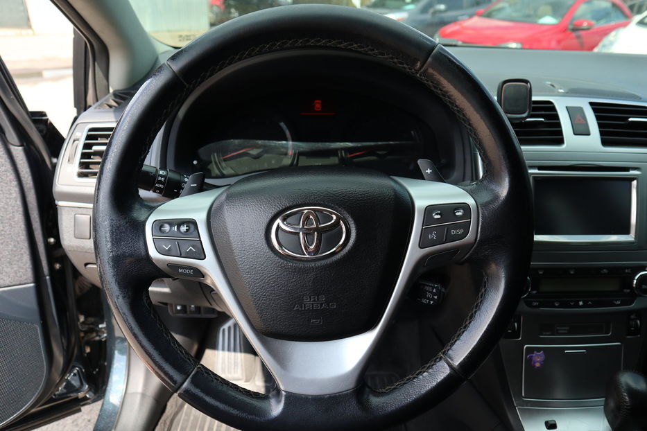 Продам Toyota Avensis 2012 года в Одессе