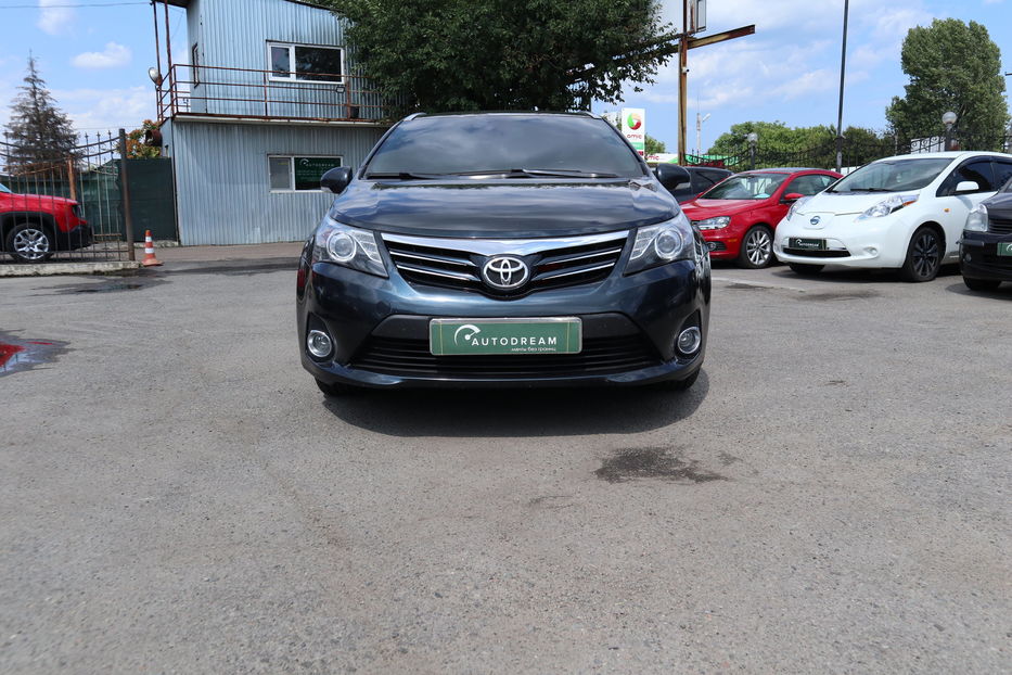 Продам Toyota Avensis 2012 года в Одессе