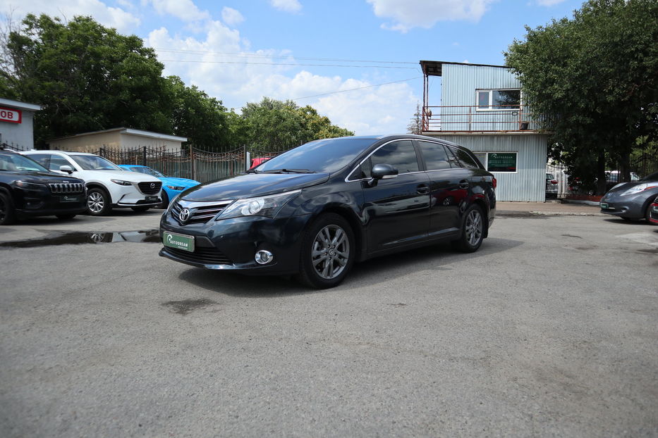 Продам Toyota Avensis 2012 года в Одессе