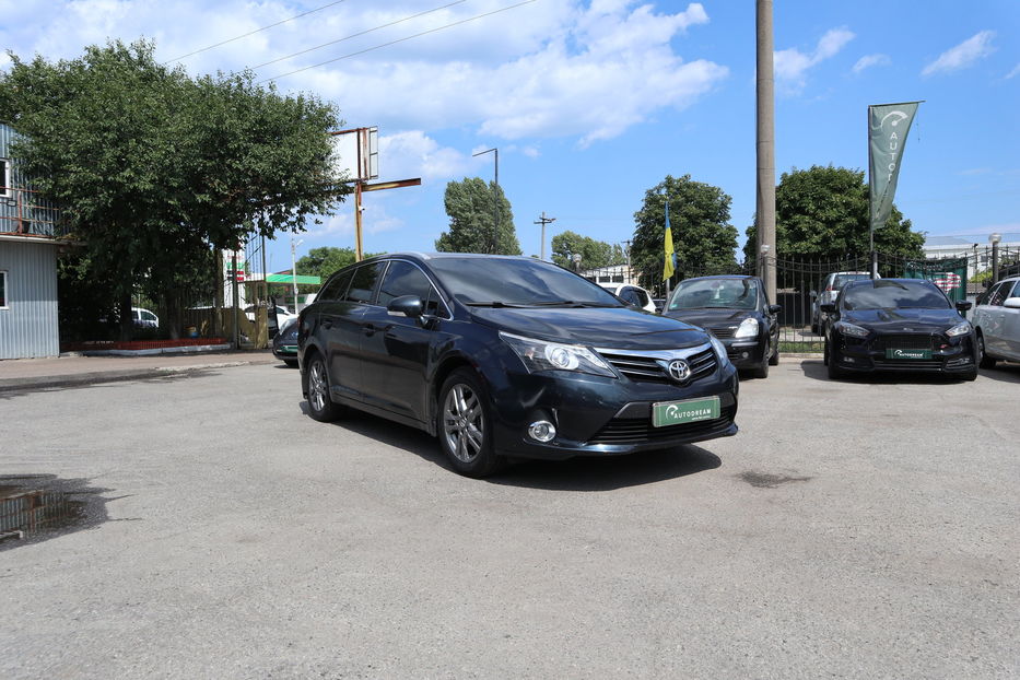 Продам Toyota Avensis 2012 года в Одессе