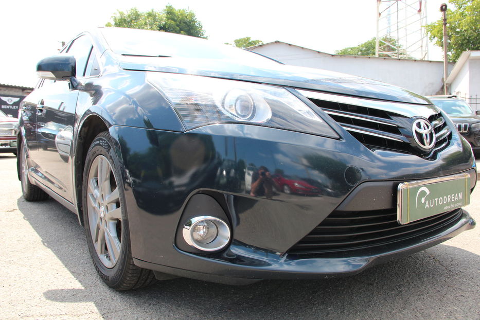 Продам Toyota Avensis 2012 года в Одессе