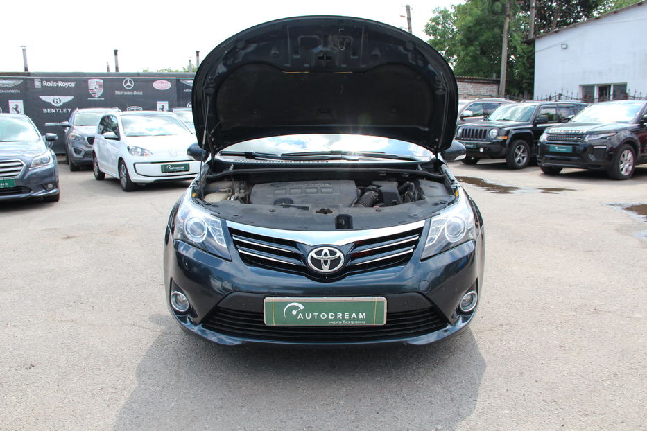 Продам Toyota Avensis 2012 года в Одессе