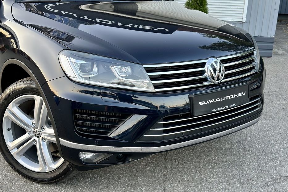 Продам Volkswagen Touareg Executive Edition  2018 года в Киеве