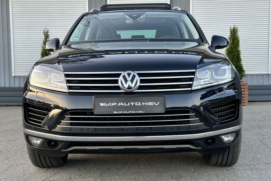 Продам Volkswagen Touareg Executive Edition  2018 года в Киеве