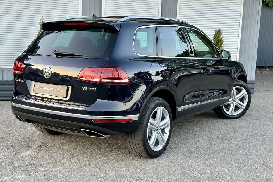 Продам Volkswagen Touareg Executive Edition  2018 года в Киеве