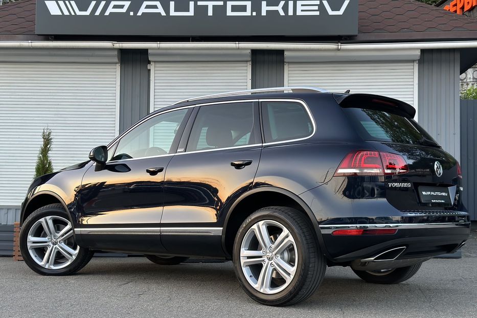 Продам Volkswagen Touareg Executive Edition  2018 года в Киеве