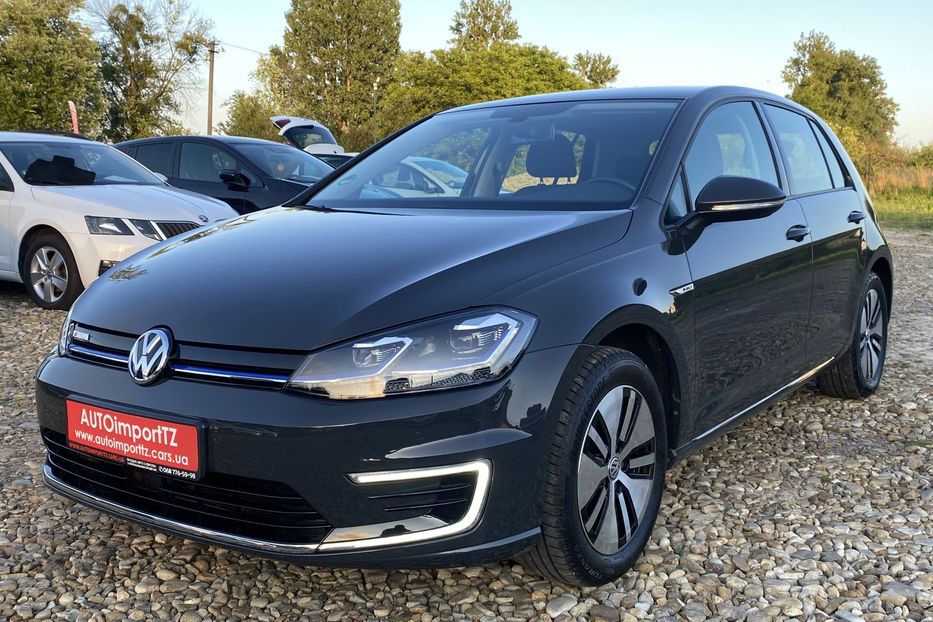 Продам Volkswagen e-Golf 35.8 kWh 100 кВт/136 к.с. 2020 года в Львове