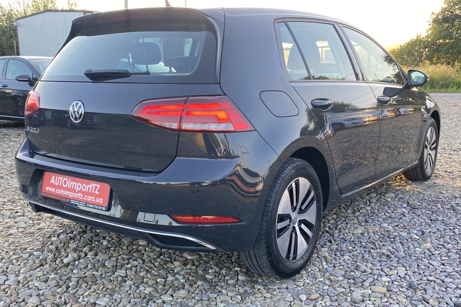 Продам Volkswagen e-Golf 35.8 kWh 100 кВт/136 к.с. 2020 года в Львове