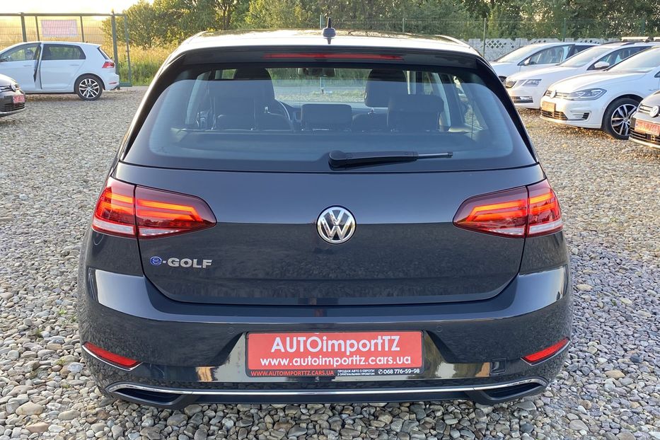 Продам Volkswagen e-Golf 35.8 kWh 100 кВт/136 к.с. 2020 года в Львове