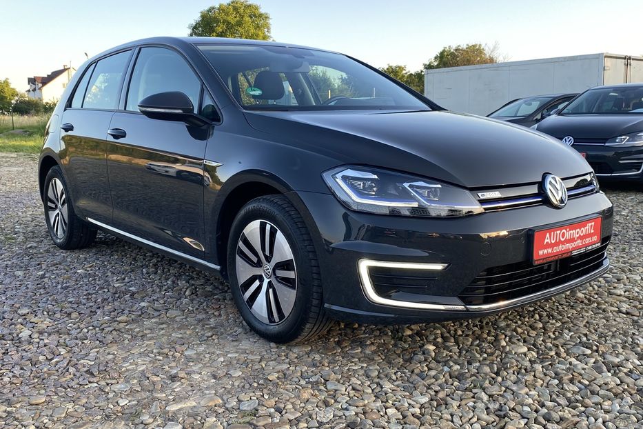 Продам Volkswagen e-Golf 35.8 kWh 100 кВт/136 к.с. 2020 года в Львове