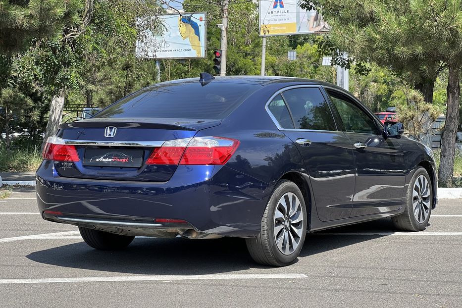 Продам Honda Accord Hybride 2015 года в Одессе