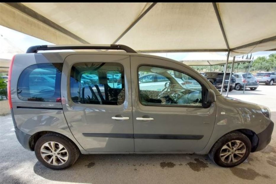 Продам Renault Kangoo пасс. Comfort  2018 года в Ровно
