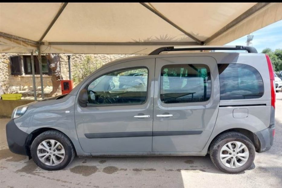 Продам Renault Kangoo пасс. Comfort  2018 года в Ровно