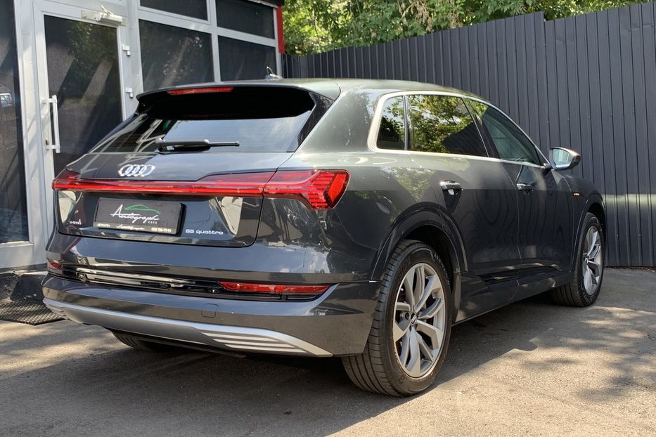 Продам Audi E-Tron Quattro 2020 года в Киеве