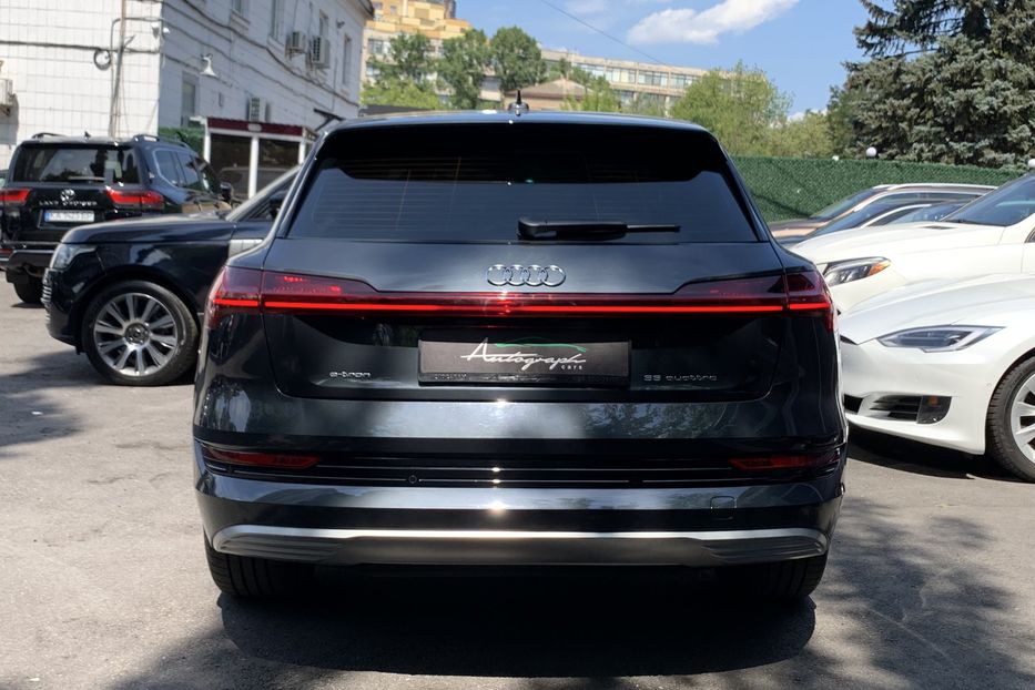 Продам Audi E-Tron Quattro 2020 года в Киеве