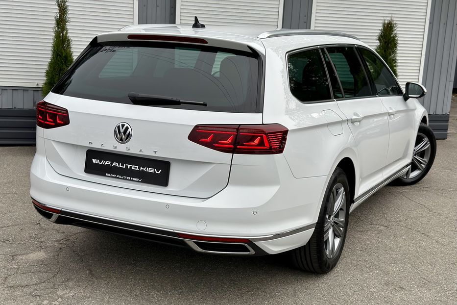 Продам Volkswagen Passat B8 Highline  2020 года в Киеве