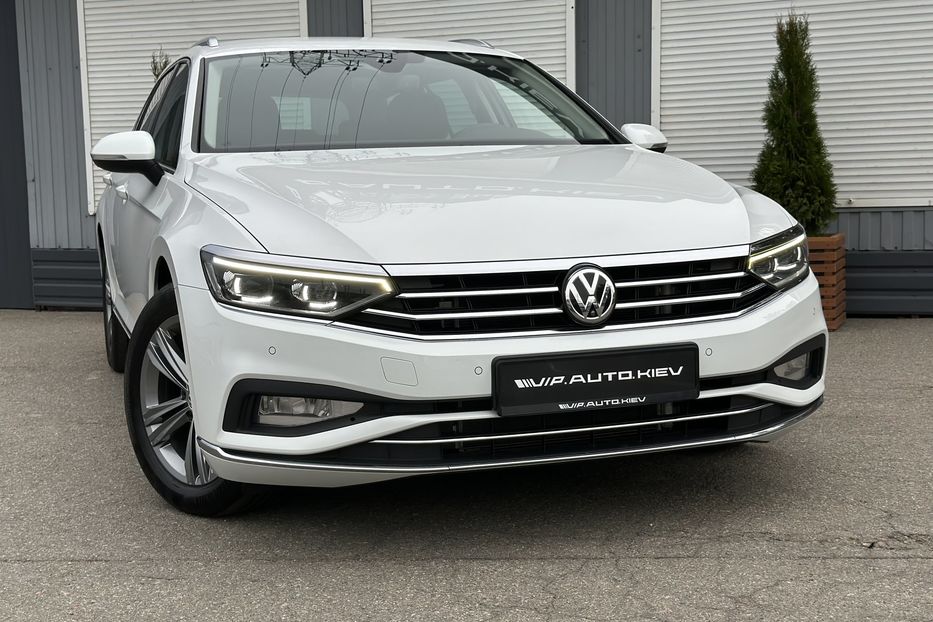 Продам Volkswagen Passat B8 Highline  2020 года в Киеве