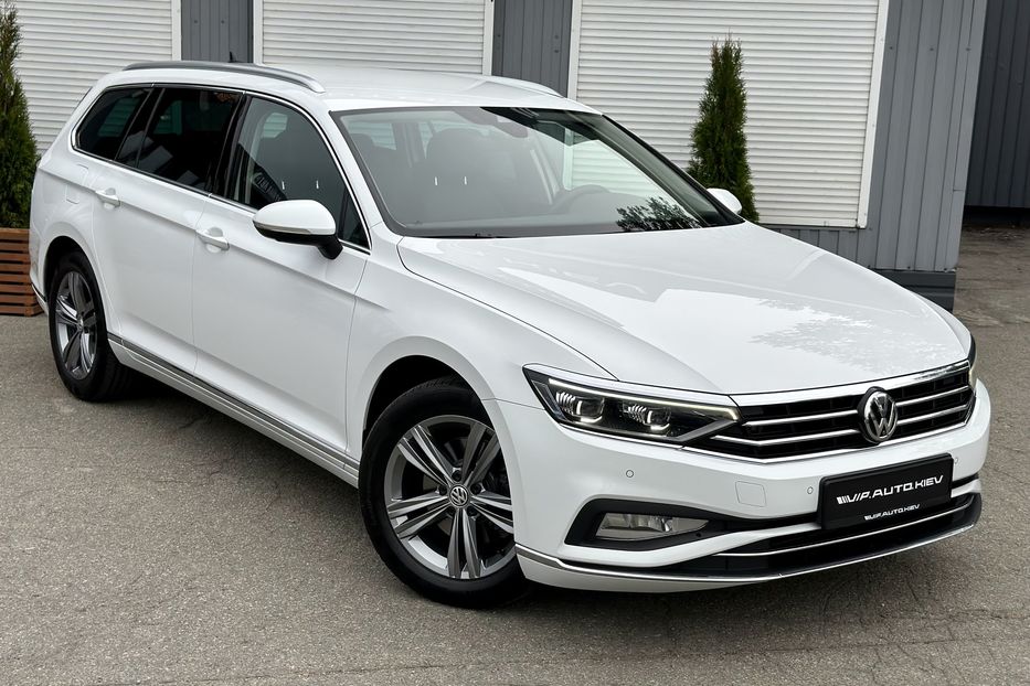 Продам Volkswagen Passat B8 Highline  2020 года в Киеве