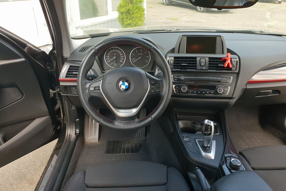 Продам BMW 118 Sport 2014 года в Киеве