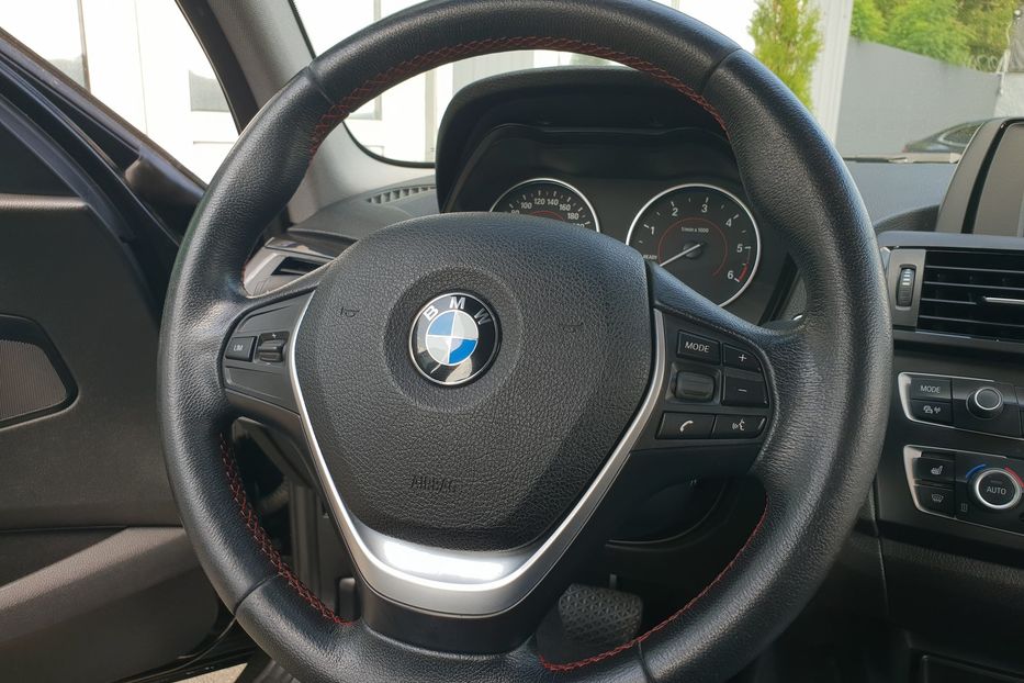 Продам BMW 118 Sport 2014 года в Киеве