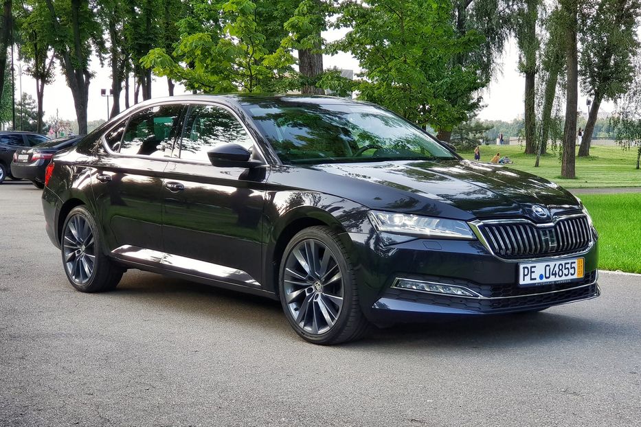 Продам Skoda Superb Premium Edition 2020 года в Киеве