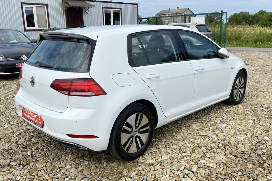 Продам Volkswagen e-Golf 35.8 kWh 100 кВт/136 к.с. 2019 года в Львове