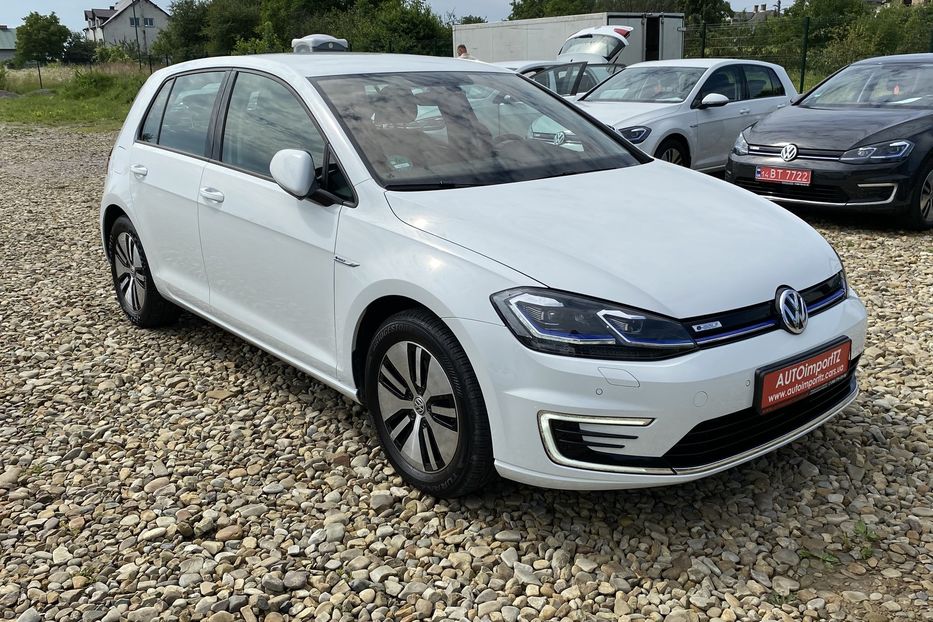 Продам Volkswagen e-Golf 35.8 kWh 100 кВт/136 к.с. 2019 года в Львове