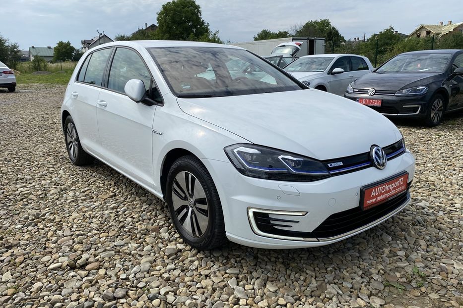 Продам Volkswagen e-Golf 35.8 kWh 100 кВт/136 к.с. 2019 года в Львове