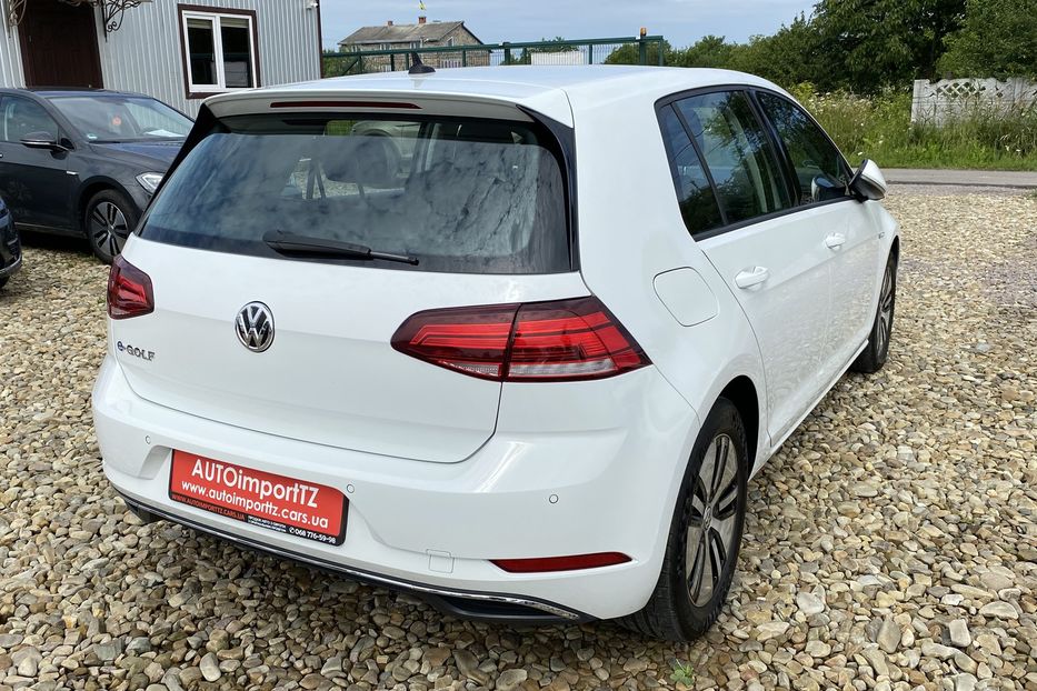 Продам Volkswagen e-Golf 35.8 kWh 100 кВт/136 к.с. 2019 года в Львове