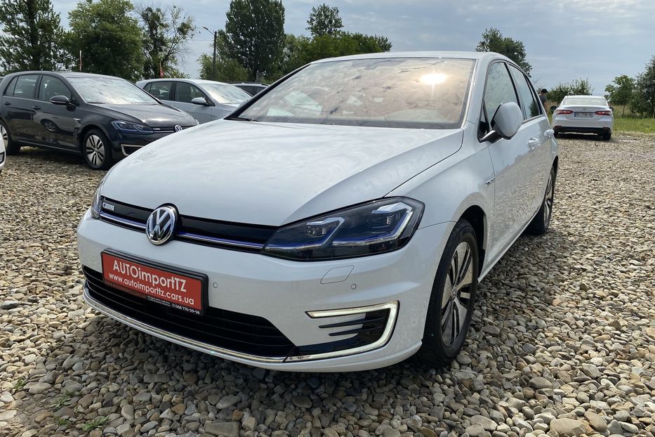 Продам Volkswagen e-Golf 35.8 kWh 100 кВт/136 к.с. 2019 года в Львове