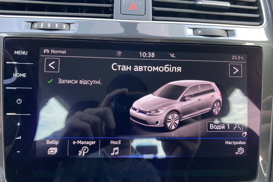 Продам Volkswagen e-Golf 35.8 kWh 100 кВт/136 к.с. 2019 года в Львове