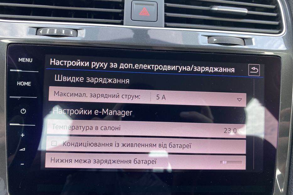 Продам Volkswagen e-Golf 35.8 kWh 100 кВт/136 к.с. 2019 года в Львове