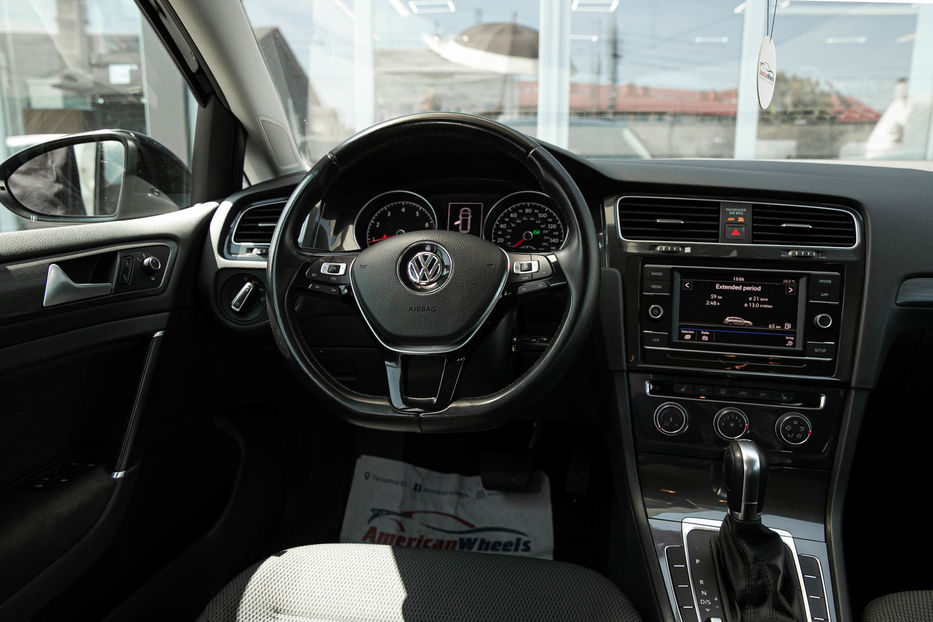 Продам Volkswagen Golf SportWagen S 2019 года в Черновцах