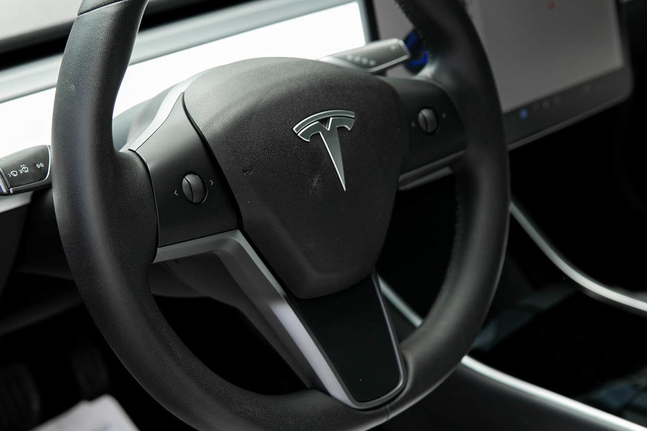Продам Tesla Model 3 Long Range 2020 года в Черновцах