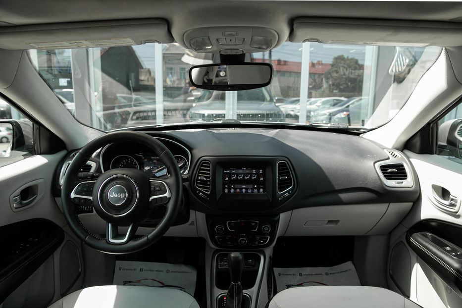 Продам Jeep Compass LATITUDE 2017 года в Черновцах