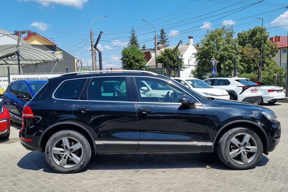 Продам Volkswagen Touareg 2013 года в Черновцах